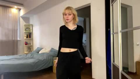 kate_mikki online show from March 14, 3:21 am