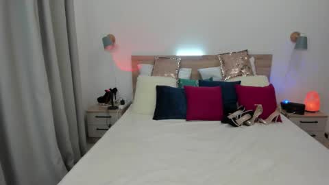 kate_redgar online show from October 25, 4:07 pm