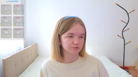 katebunnys online show from June 16, 11:14 am