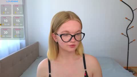 katebunnys online show from July 25, 4:32 am