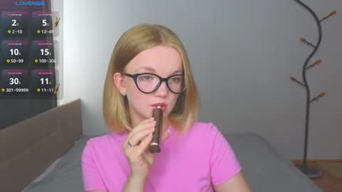 katebunnys online show from July 29, 11:21 am