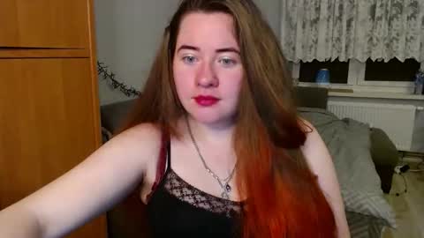 KateeFox online show from March 17, 5:40 pm