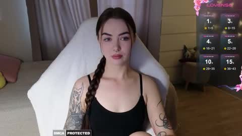 Snapshot of kateleoo chatting on October 18, 10:08 am Im Kate online show from October 18, 10:08 am