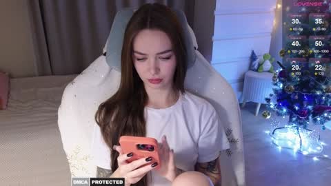 Snapshot of kateleoo chatting on December 23, 2:39 pm Im Kate online show from December 23, 2:39 pm
