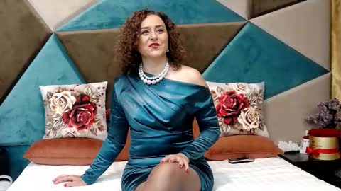 Snapshot of katequeenx chatting on October 20, 10:37 pm KateQueenston -- online show from October 20, 10:37 pm