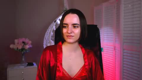 katewillows online show from April 29, 4:06 am