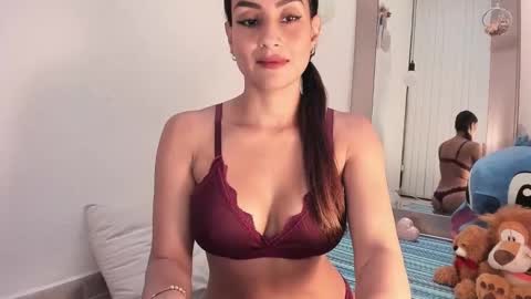 Snapshot of kathe_vergara chatting on December 28, 7:43 pm kathe online show from December 28, 7:43 pm