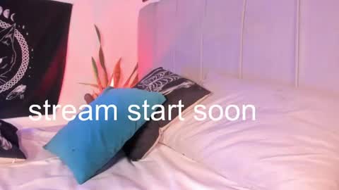 Kat online show from June 20, 7:36 am