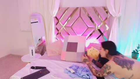 Kathia Jenner GMT0. 645 online show from March 15, 12:30 pm