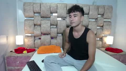 Kaht y Aiden online show from June 30, 2:38 pm