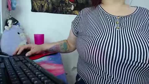 kathybigboobsbbw_ online show from March 6, 10:47 pm