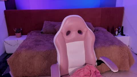 Katia online show from May 1, 6:57 pm