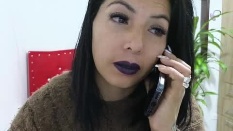 Snapshot of katia_collins chatting on February 14, 12:03 pm Katia collins online show from February 14, 12:03 pm
