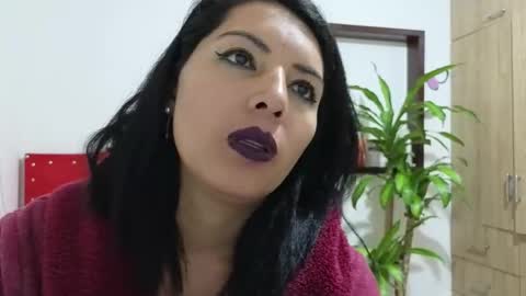 Snapshot of katia_collins chatting on February 26, 11:54 am Katia collins online show from February 26, 11:54 am
