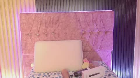 Katie online show from July 30, 7:53 am