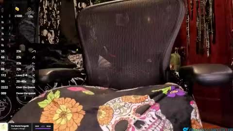 Katie online show from March 8, 2:04 am