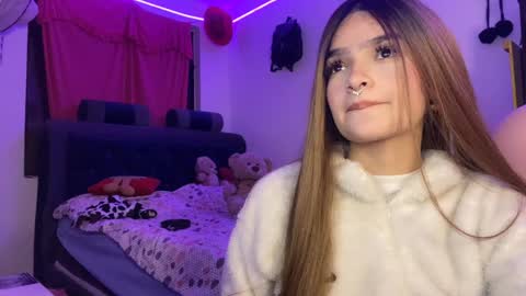 Snapshot of katleen_v chatting on December 6, 8:10 am Katleen. online show from December 6, 8:10 am