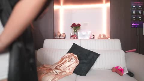 K A T L Y N  online show from February 2, 6:26 pm