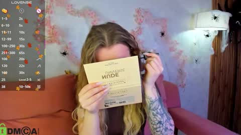 Katrina Bail online show from October 27, 1:38 am