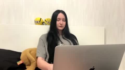 katrineb online show from June 18, 6:13 pm