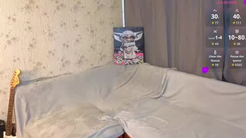 Hello im Caroline online show from March 11, 3:53 am