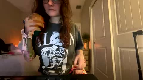 Josie live show Tuesday Wednesday and Thursday online show from October 12, 9:05 pm