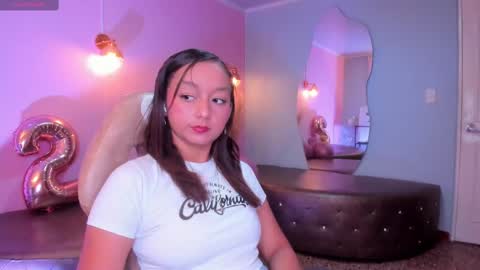 Snapshot of katy_sweet19 chatting on September 22, 8:13 pm Katy online show from September 22, 8:13 pm