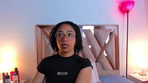 katyortiz online show from February 16, 11:41 am