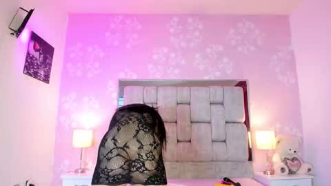 katysweetas online show from March 4, 7:55 pm