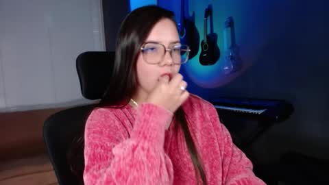 Kay online show from February 3, 7:07 pm