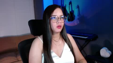 Kay online show from July 25, 1:25 am