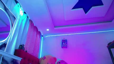 kayla_sexx online show from June 29, 11:48 pm