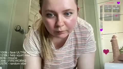 Kayla online show from July 18, 8:33 pm