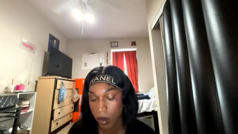 kaylagalaore online show from April 30, 4:01 pm