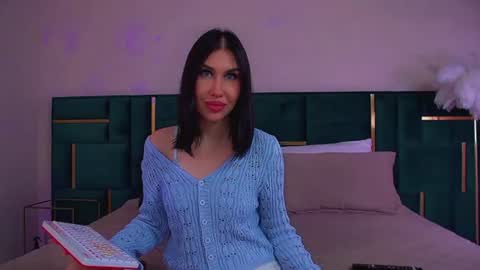 Kayla online show from July 25, 6:17 pm