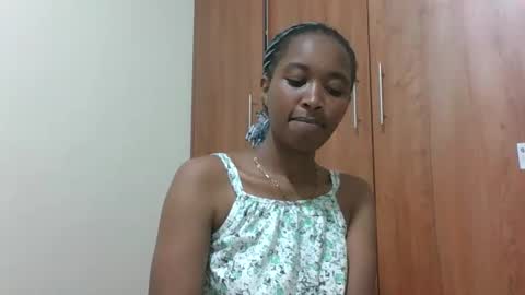 kaylar online show from April 23, 1:24 am