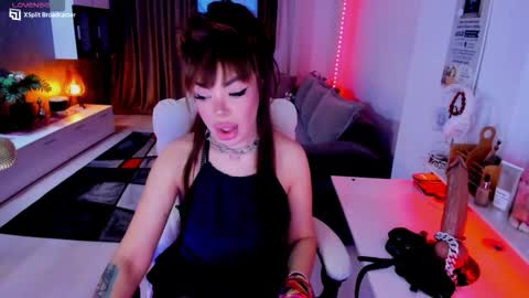 kaylee online show from January 7, 2:33 pm