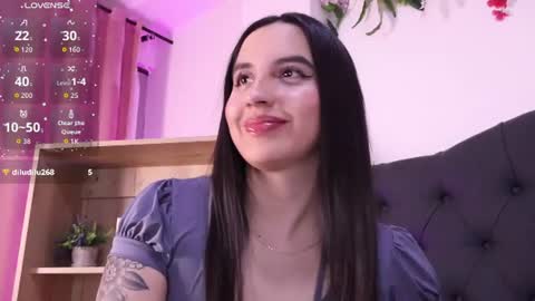kaylee_lee online show from July 15, 4:07 am