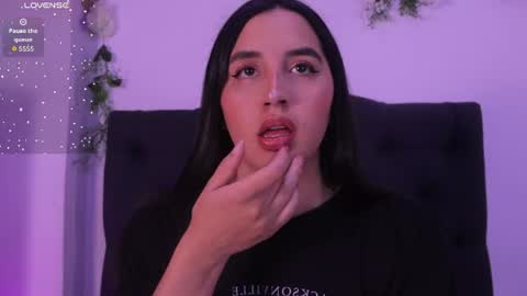 kaylee_lee online show from June 24, 3:57 am