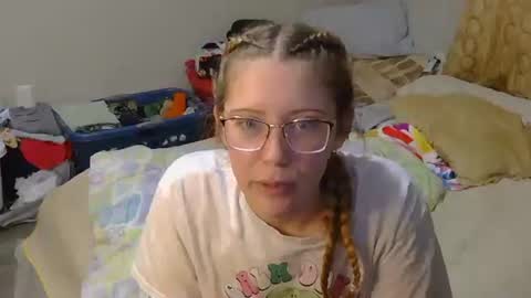 kaylee kakes online show from April 30, 10:25 pm