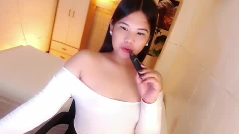 Y O U R        F U T U R E       K A Y L E E  online show from November 8, 7:17 pm