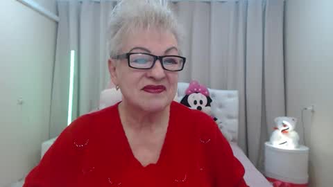 kaylesmoll online show from January 16, 7:34 pm