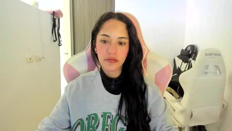 Snapshot of kaylie_xxx chatting on September 23, 11:15 am kaylie online show from September 23, 11:15 am