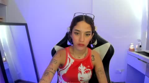 kaylie online show from June 24, 9:44 pm