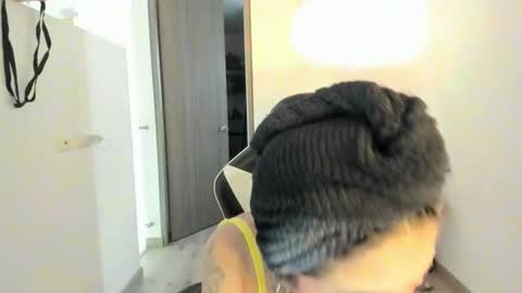 kaylie online show from December 3, 7:47 pm