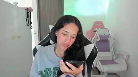 Snapshot of kaylie_xxx chatting on September 24, 11:28 am kaylie online show from September 24, 11:28 am