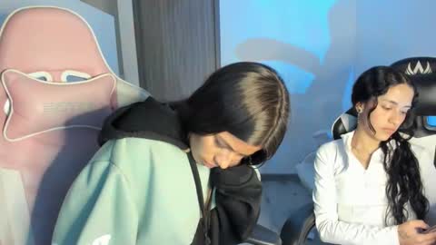 kaylie online show from December 19, 11:22 pm