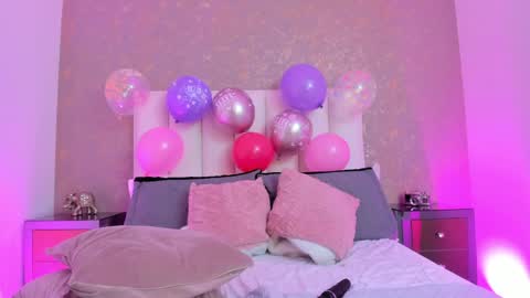 kayliebrooks online show from April 23, 6:42 pm