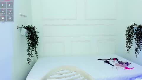 KAY  online show from February 10, 7:49 pm