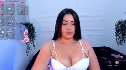 KAY  online show from February 17, 11:33 pm